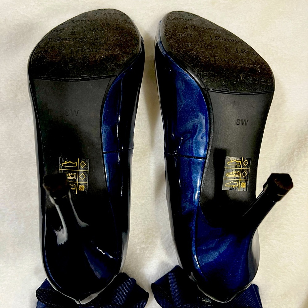 I.Renee Ellasee high heels